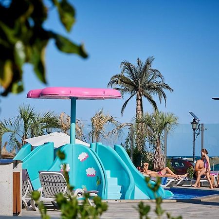 Sea Love Apt Spa N Pools Beach Resort Năvodari Exterior foto